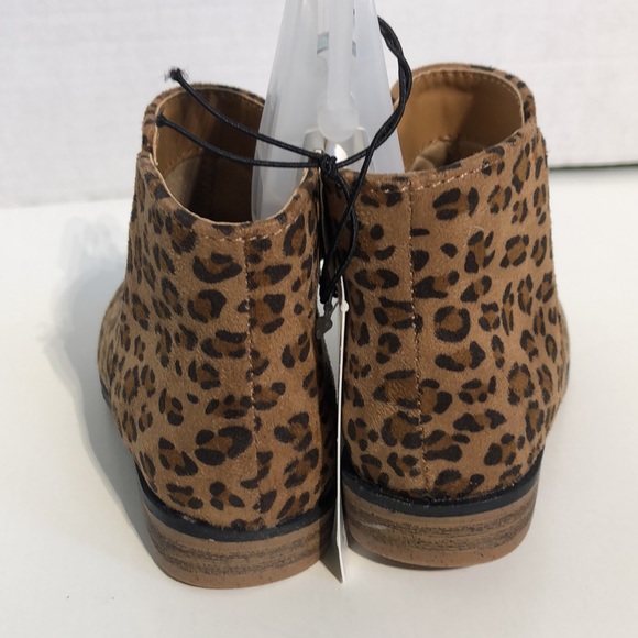 Toddler Girl’s Cheetah Print Booties - Picture 4 of 7
